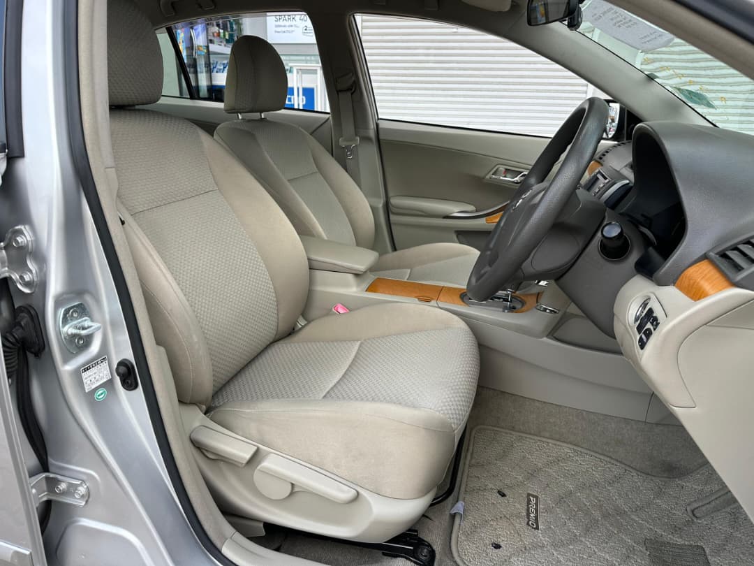 TOYOTA PREMIO thumbnail 5